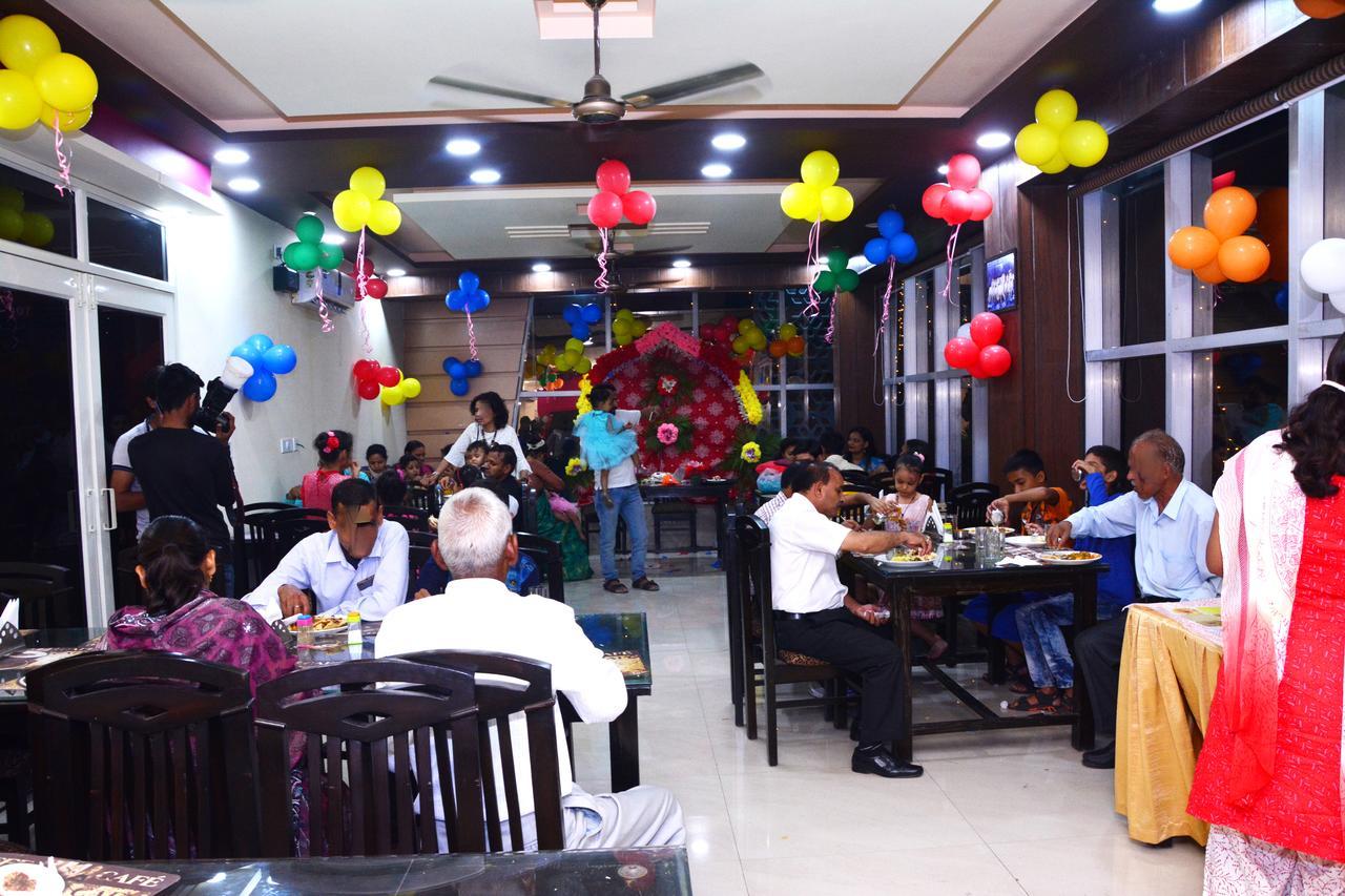 Hotel Devbhoomi Inn Ришикеш Экстерьер фото